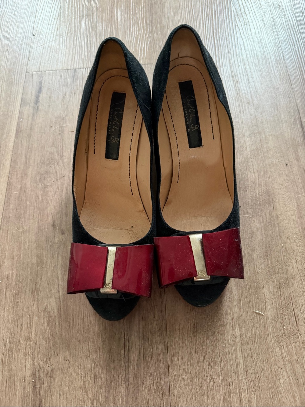 Musette Italian Leather Designer Heels | EU 38 | Black Suede & Burgundy Bow